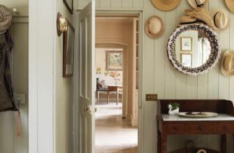 5 Cozy Mudroom Scroll Stoppers