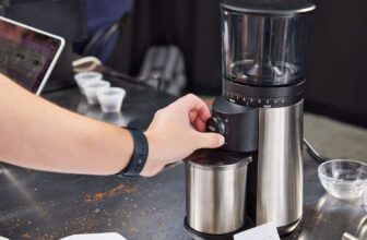 Why We Love the OXO Brew Conical Burr Coffee Grinder
