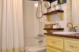 A Decade Of Marches – Addicted 2 Decorating®