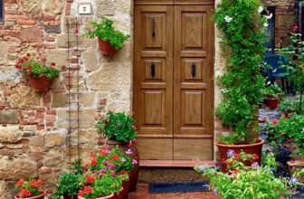 How to Turn A Photo Into {FREE} Watercolor Art | Thrifty Decor Chick