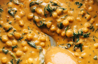 Steph’s Chickpea Curry with Spinach and Rice Recipe